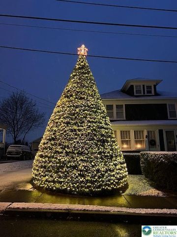 141 South Liberty Street, Nazareth Boro, PA 18064