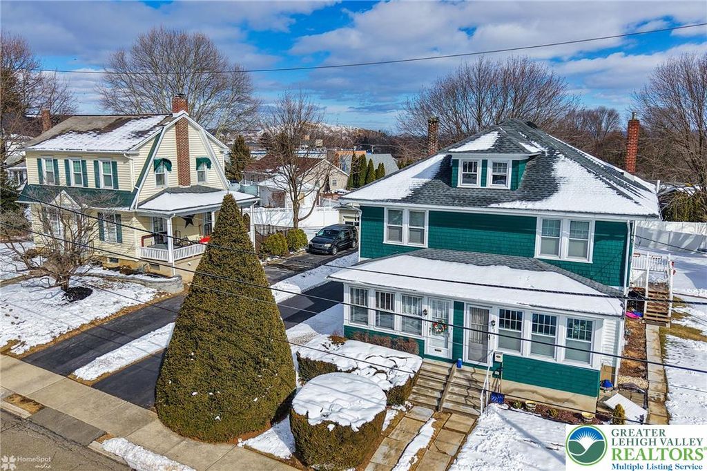 141 South Liberty Street, Nazareth Boro, PA 18064