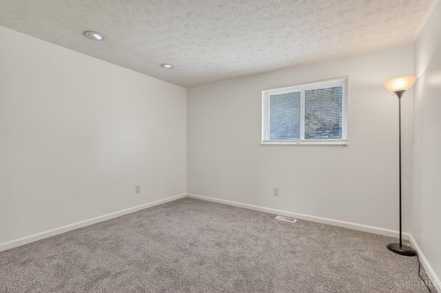 1486 Meadowbright Lane, Cincinnati, OH 45230