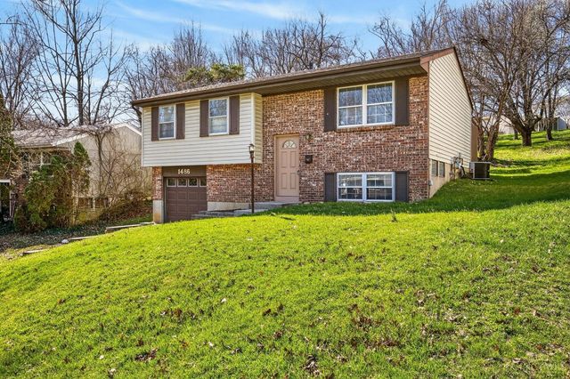 1486 Meadowbright Lane, Cincinnati, OH 45230