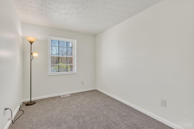 1486 Meadowbright Lane, Cincinnati, OH 45230