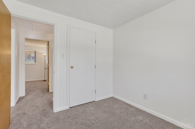 1486 Meadowbright Lane, Cincinnati, OH 45230