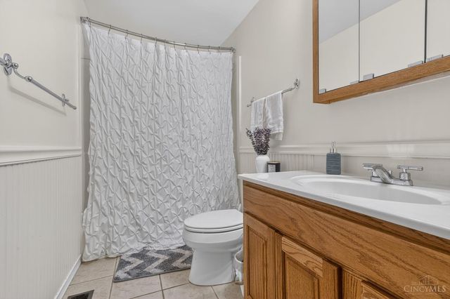 1486 Meadowbright Lane, Cincinnati, OH 45230