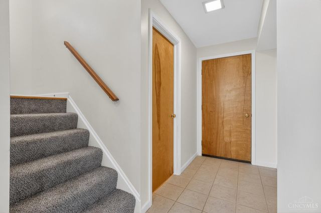 1486 Meadowbright Lane, Cincinnati, OH 45230