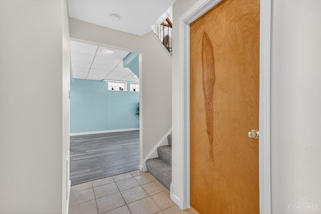 1486 Meadowbright Lane, Cincinnati, OH 45230