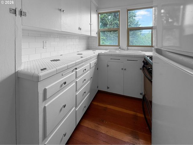 1411 N ALBERTA St 8, Portland, OR 97217