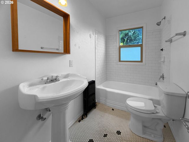 1411 N ALBERTA St 8, Portland, OR 97217