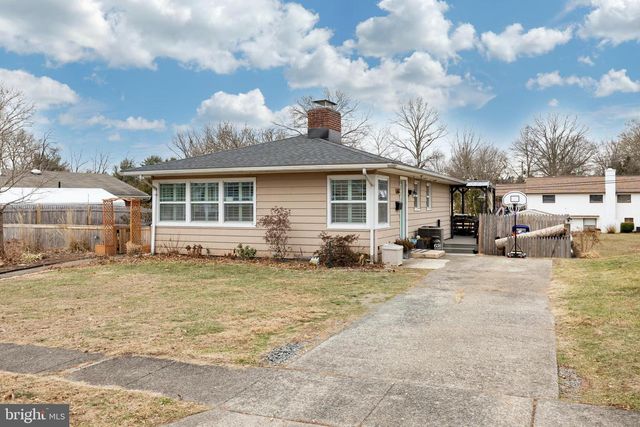 652 WOODLAND DR, Pottstown, PA 19464