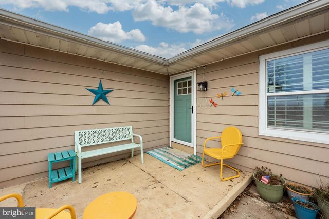 652 WOODLAND DR, Pottstown, PA 19464