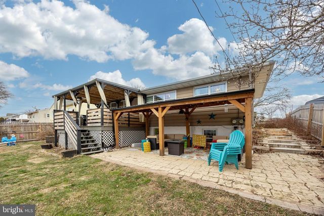 652 WOODLAND DR, Pottstown, PA 19464