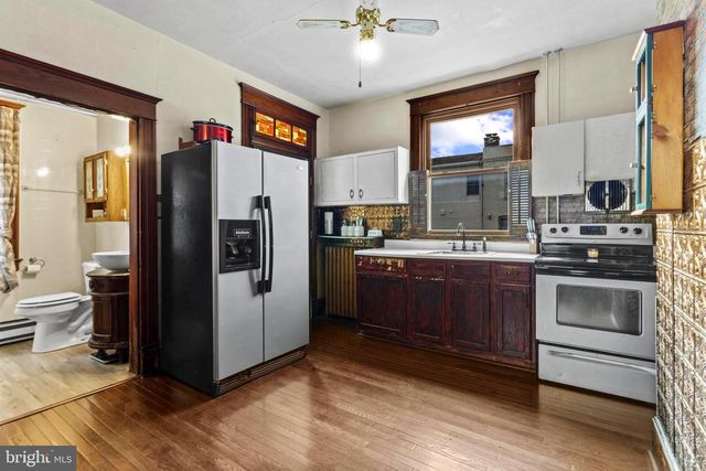 221 MAIN ST, New Windsor, MD 21776