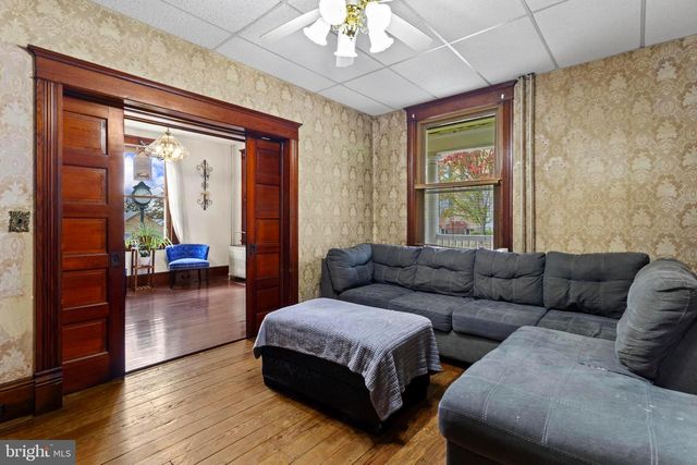 221 MAIN ST, New Windsor, MD 21776