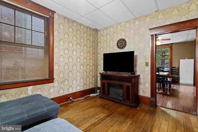 221 MAIN ST, New Windsor, MD 21776