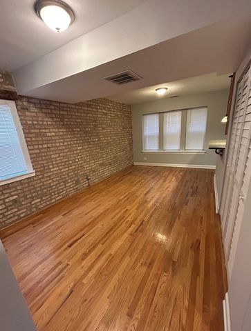 2340 W Granville Avenue 1, Chicago, IL 60659