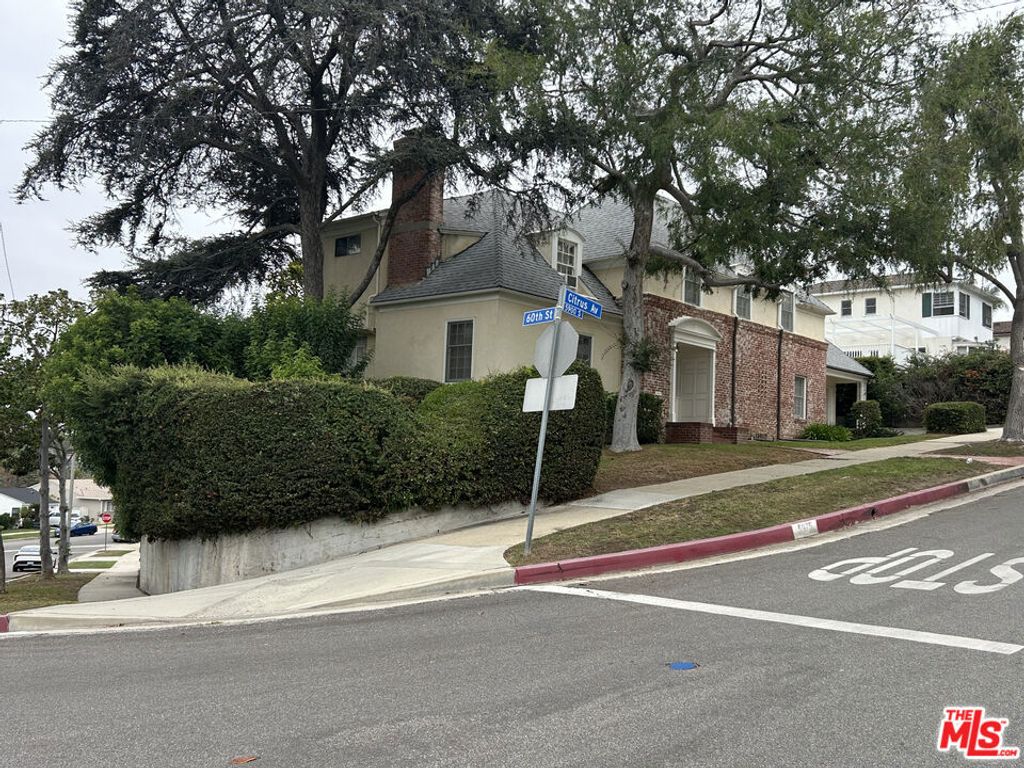 5975 S Citrus Avenue, Los Angeles, CA 90043 — photo 2