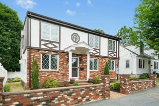 22 Bonad Road, Boston, MA 02132