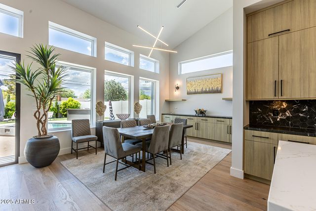 3118 N 42ND Street, Phoenix, AZ 85018