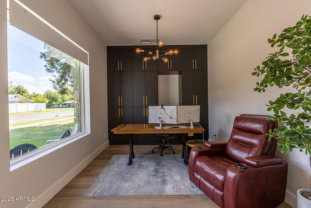 3118 N 42ND Street, Phoenix, AZ 85018