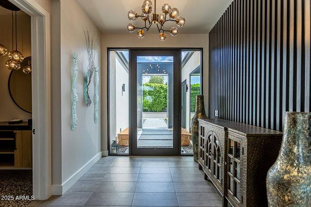 3118 N 42ND Street, Phoenix, AZ 85018