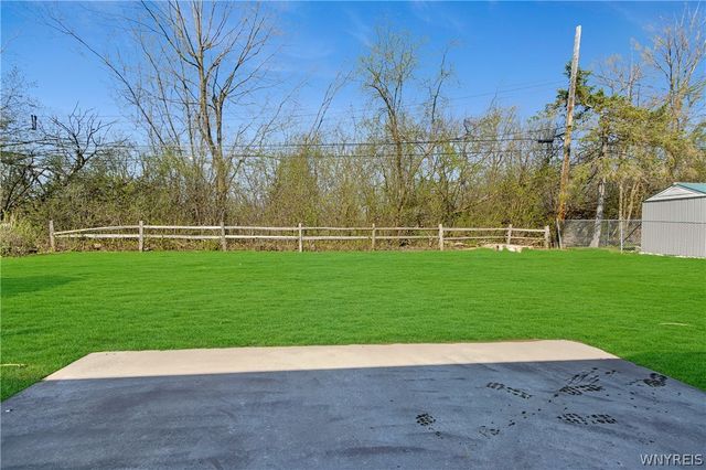 468 Campus Dr, Amherst, NY 14226