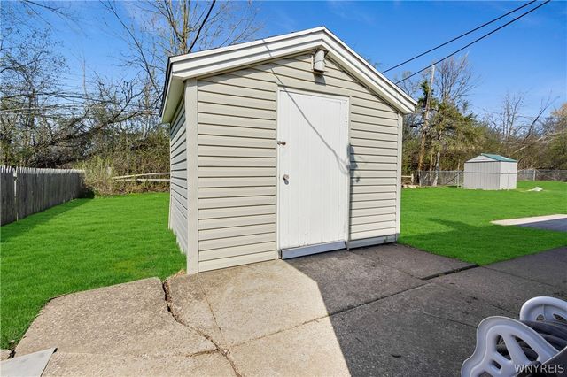 468 Campus Dr, Amherst, NY 14226