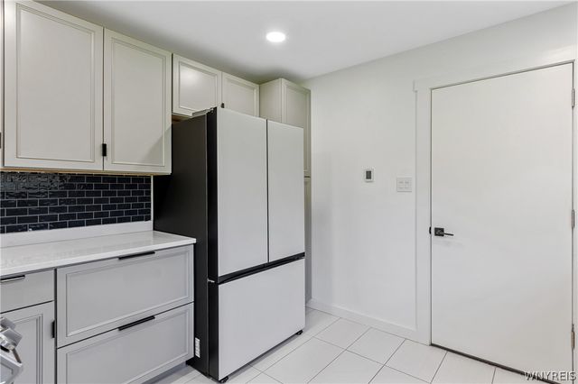468 Campus Dr, Amherst, NY 14226