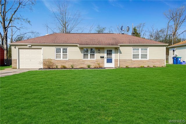 468 Campus Dr, Amherst, NY 14226