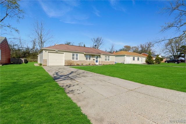 468 Campus Dr, Amherst, NY 14226