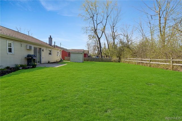 468 Campus Dr, Amherst, NY 14226