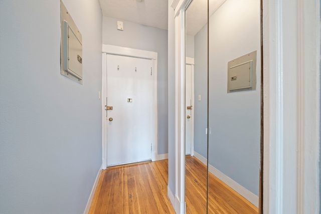 1625 Commonwealth Ave 18, Boston, MA 02135