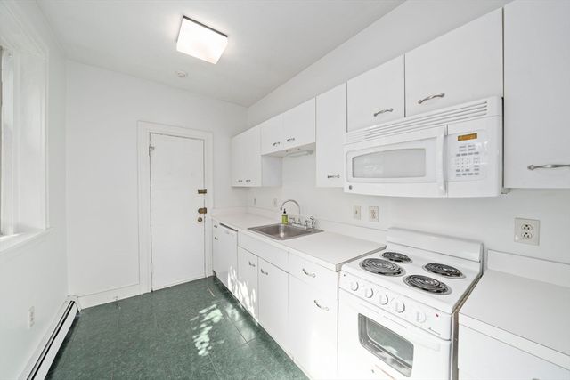 1625 Commonwealth Ave 18, Boston, MA 02135