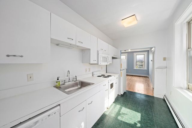 1625 Commonwealth Ave 18, Boston, MA 02135