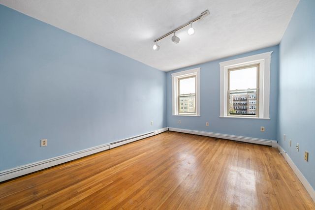 1625 Commonwealth Ave 18, Boston, MA 02135