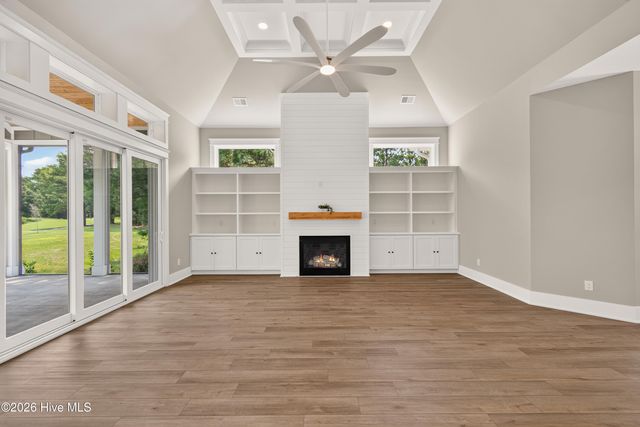 9469 Old Salem Way NW, Calabash, NC 28467