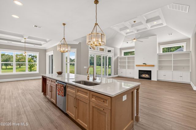 9469 Old Salem Way NW, Calabash, NC 28467