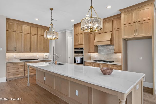 9469 Old Salem Way NW, Calabash, NC 28467