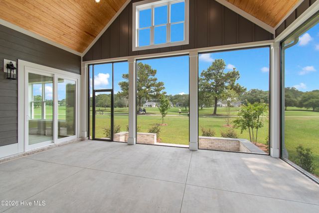 9469 Old Salem Way NW, Calabash, NC 28467