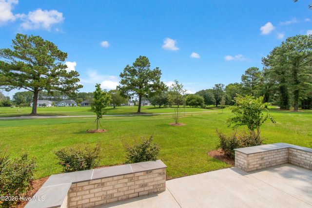 9469 Old Salem Way NW, Calabash, NC 28467