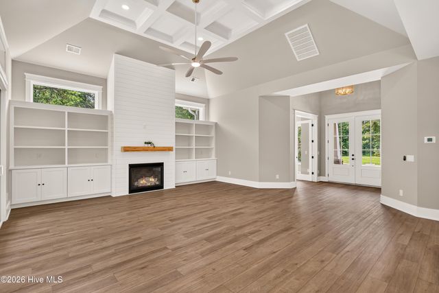 9469 Old Salem Way NW, Calabash, NC 28467