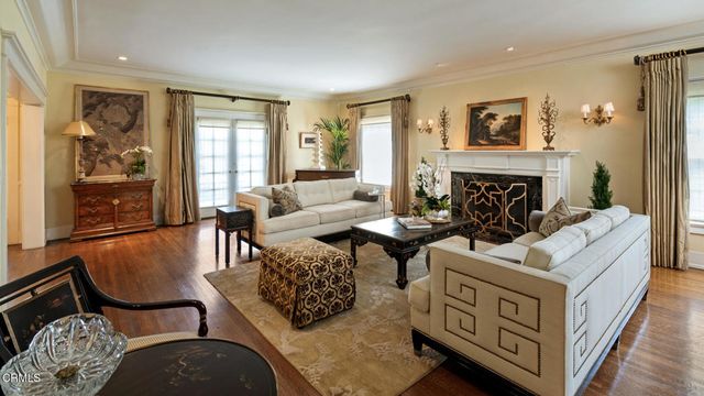 1295 S Oakland Avenue, Pasadena, CA 91106