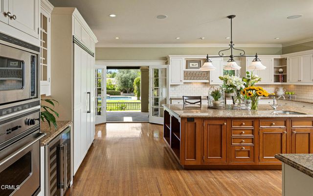 1295 S Oakland Avenue, Pasadena, CA 91106