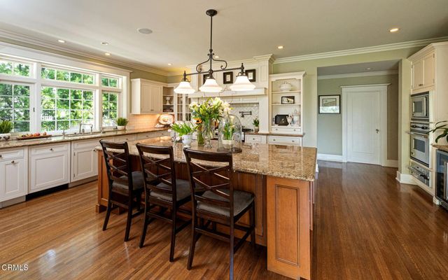 1295 S Oakland Avenue, Pasadena, CA 91106