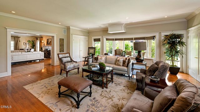 1295 S Oakland Avenue, Pasadena, CA 91106