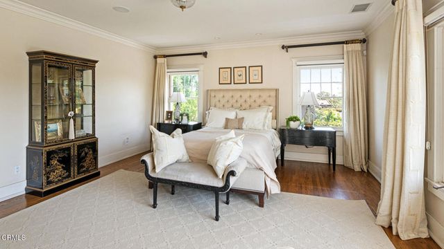 1295 S Oakland Avenue, Pasadena, CA 91106