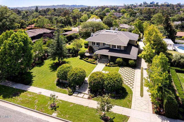 1295 S Oakland Avenue, Pasadena, CA 91106