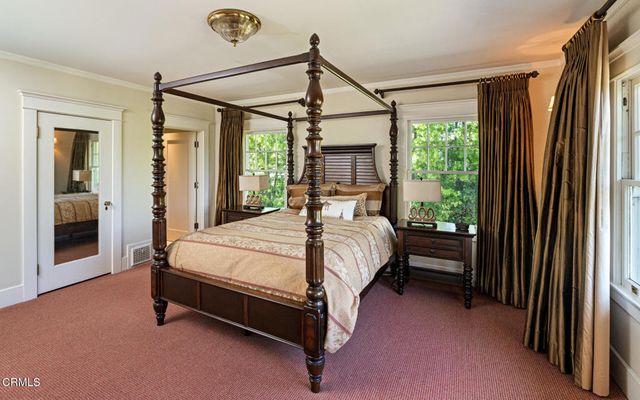 1295 S Oakland Avenue, Pasadena, CA 91106