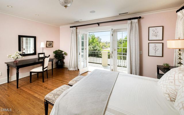 1295 S Oakland Avenue, Pasadena, CA 91106