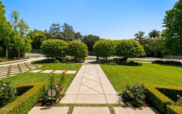 1295 S Oakland Avenue, Pasadena, CA 91106