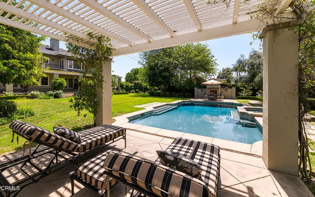 1295 S Oakland Avenue, Pasadena, CA 91106