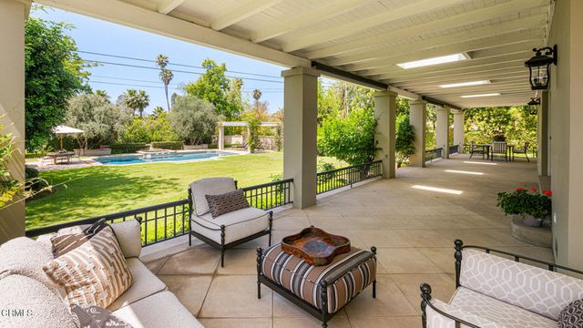 1295 S Oakland Avenue, Pasadena, CA 91106